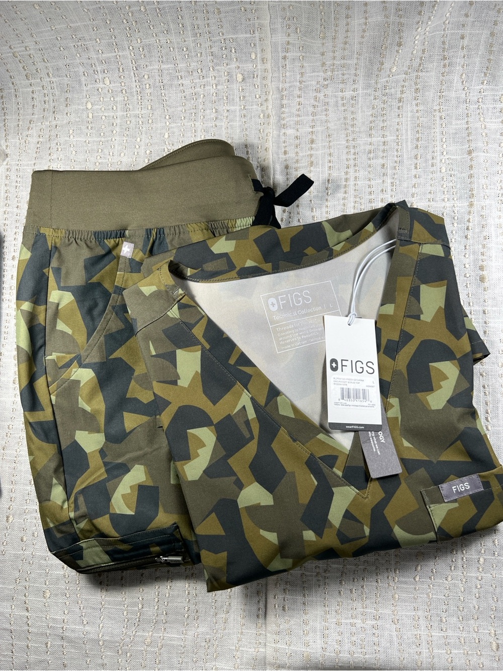 Figs Set Women’s FREEx Catarina Top & FREEx Zamora Jogger in Camo Martini Olive